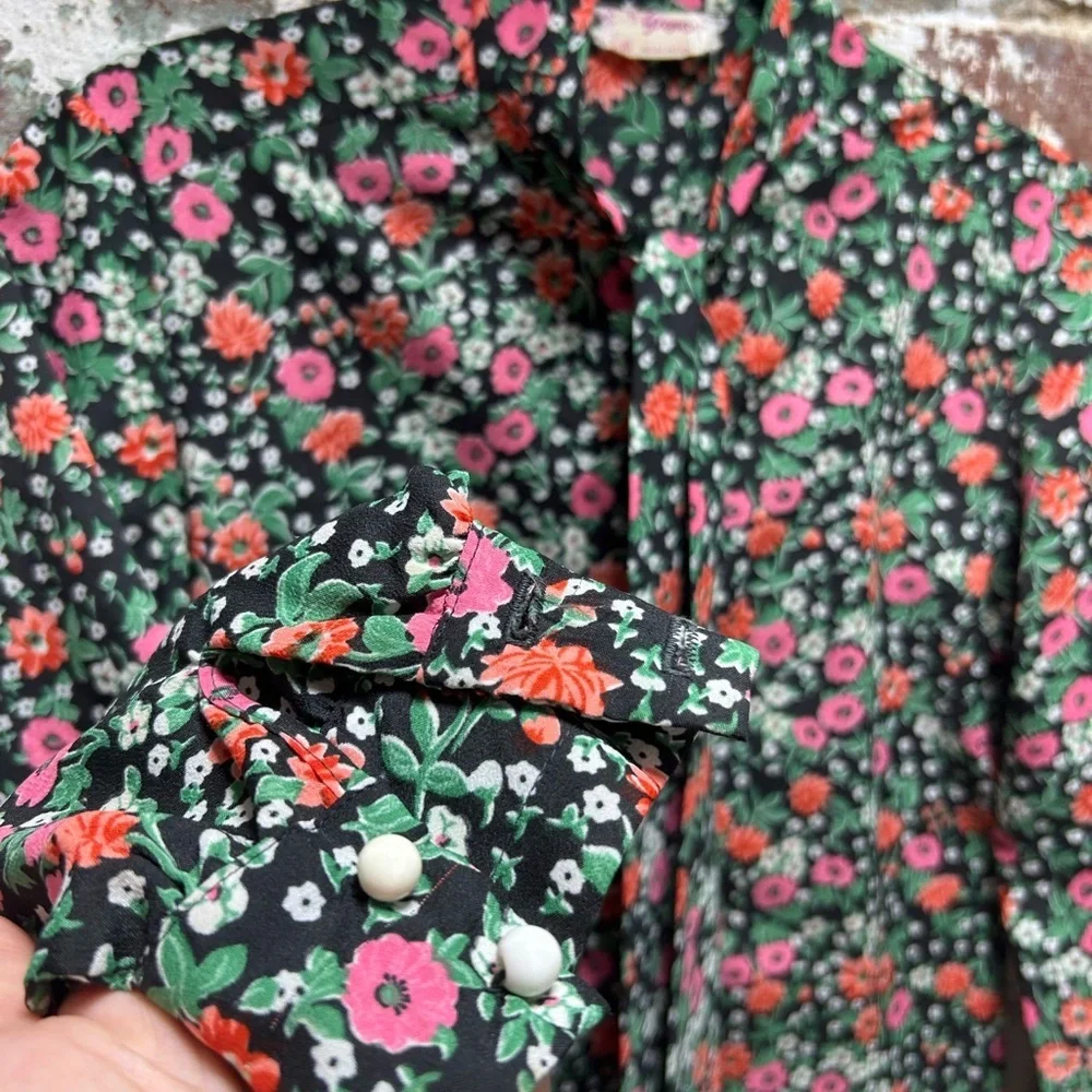 Vintage Long Sleeve Button Down Floral Shirt by Gregory. Womens size 10. - Picture 2 of 6